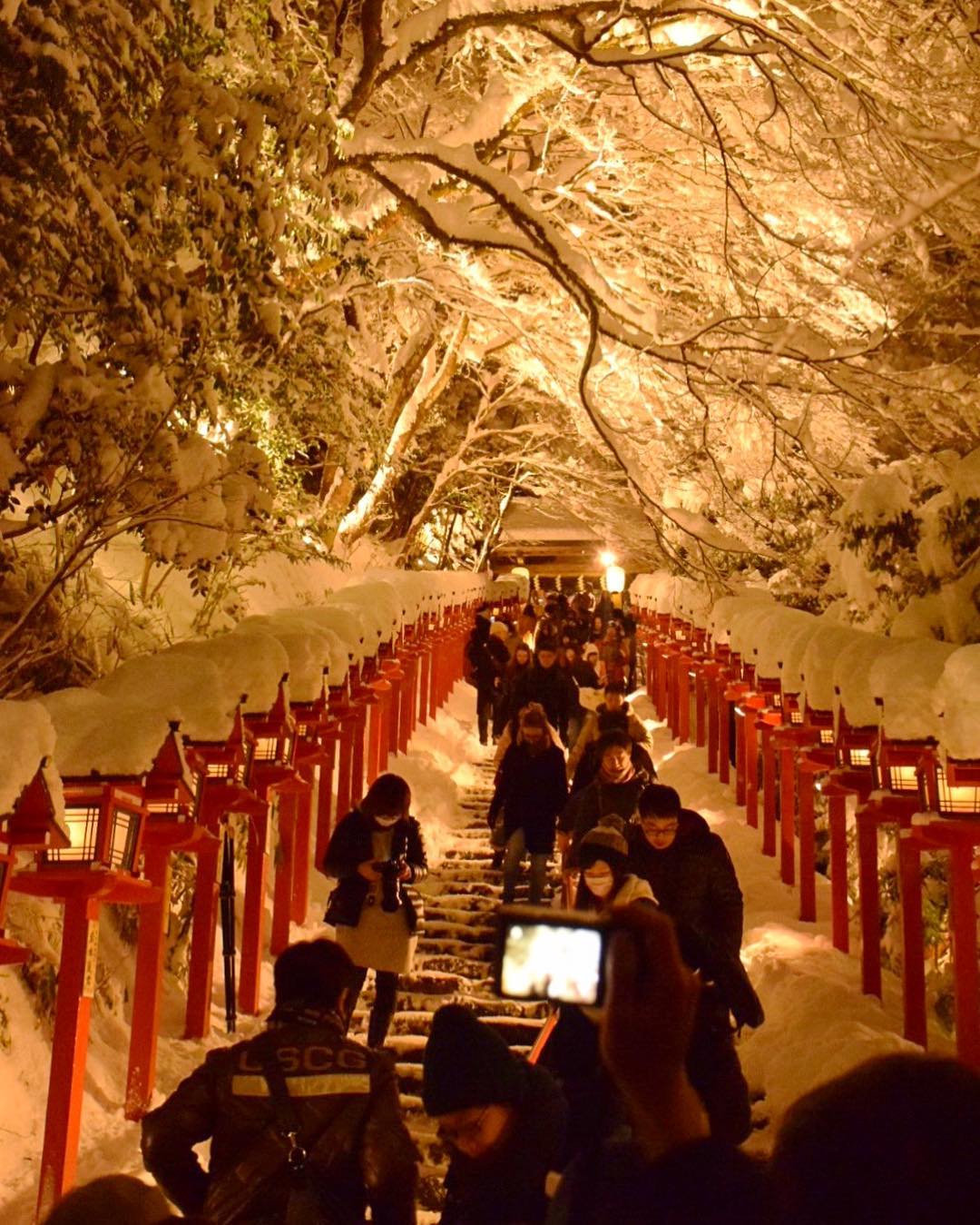 heavy snow kyoto winter japan