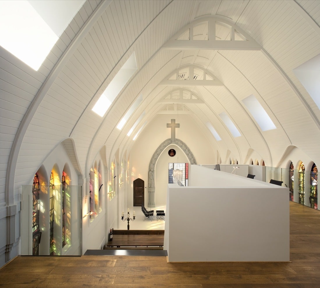 17 Churches Creatively Converted Into Modern Homes