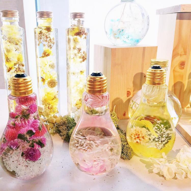 Striking Flower Light Bulb Vase Suspends Delicate Blooms Like Jewels