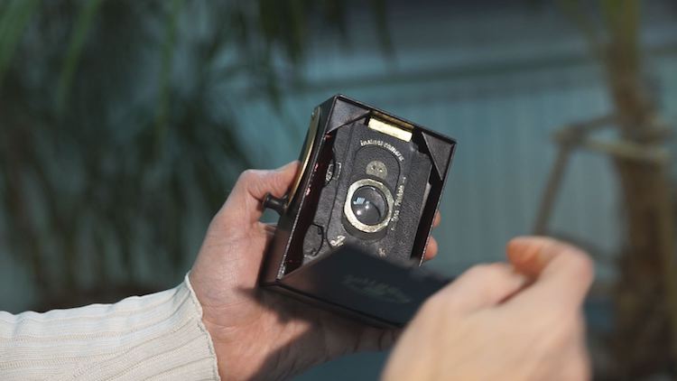 Vintage-Inspired Jollylook is World's First Fold-Out Camera Made of Cardboard