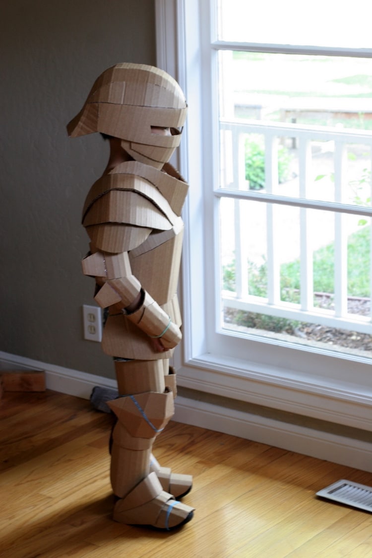fantastical-cardboard-costume-diy-turns-boxes-into-knight-s-armor