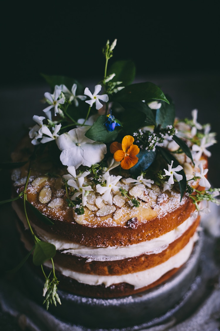 Edible Flower Cakes Let You Enjoy Beautiful Blooms in ...