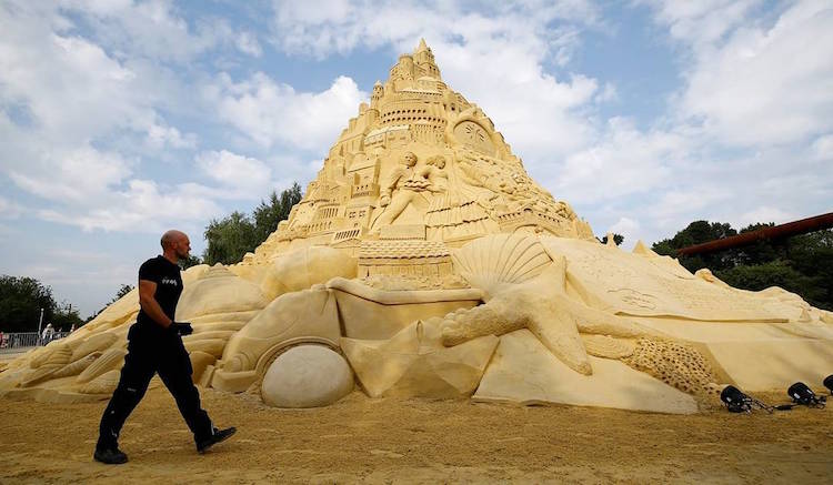 Tallest Sandcastle Sand Art Duisburg 