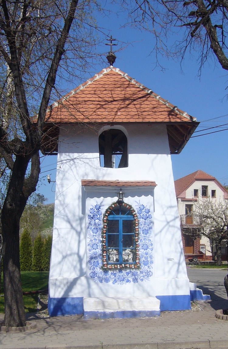 Agnes Kasparkova Louka painted houses