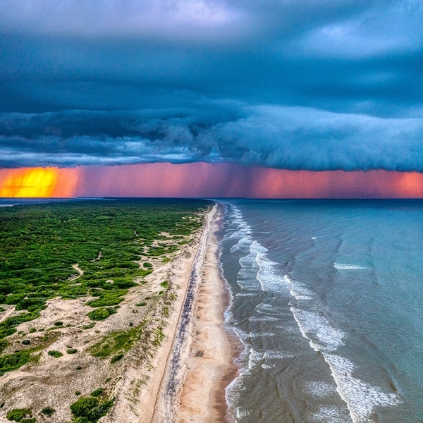 Fotos tomadas con drones muestran las pirámides de Guiza desde lo alto