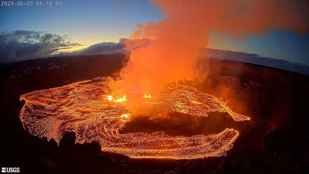 Follow The Eruption Of Hawaiis Kilauea With This Live Stream