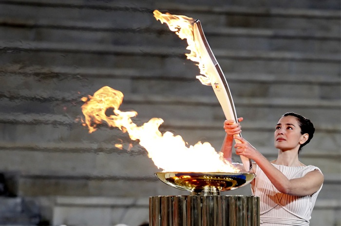 Olympic Torch Heads To Vancouver - The Big Picture