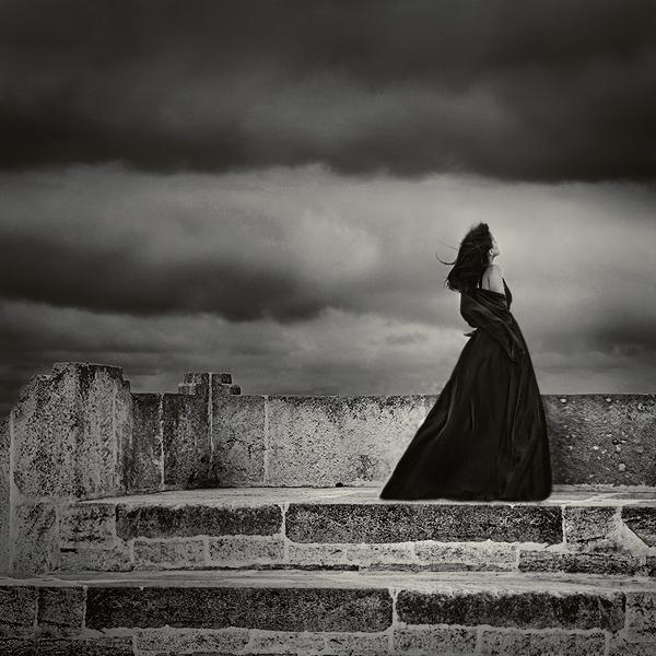 Timeless Beauty (7 Black and White Photos)