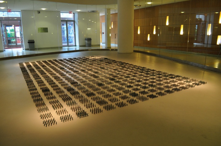 10,000 toy soldiers installation by Francis Hollenkamp