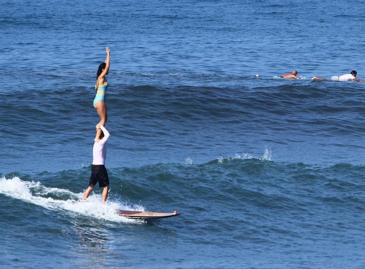 Couple Improves Techniques When Tandem Surfing