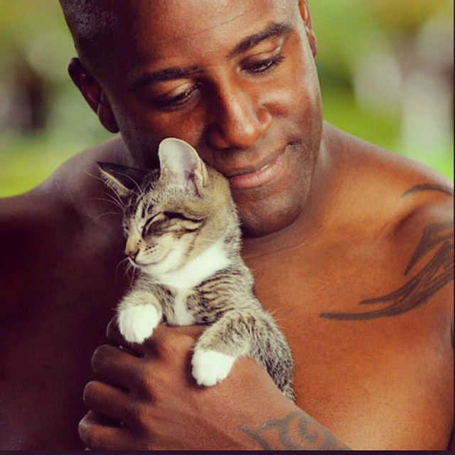 Hot Dudes With Kittens Is An Internet Dream Come True