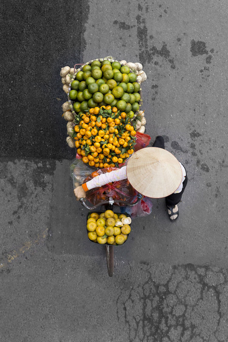 The Beauty Of Hanoi Street Vendor Captured In A Unique Way