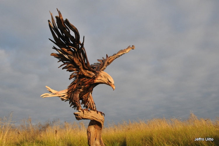 Esculturas de madera de deriva de Jeffro Uitto