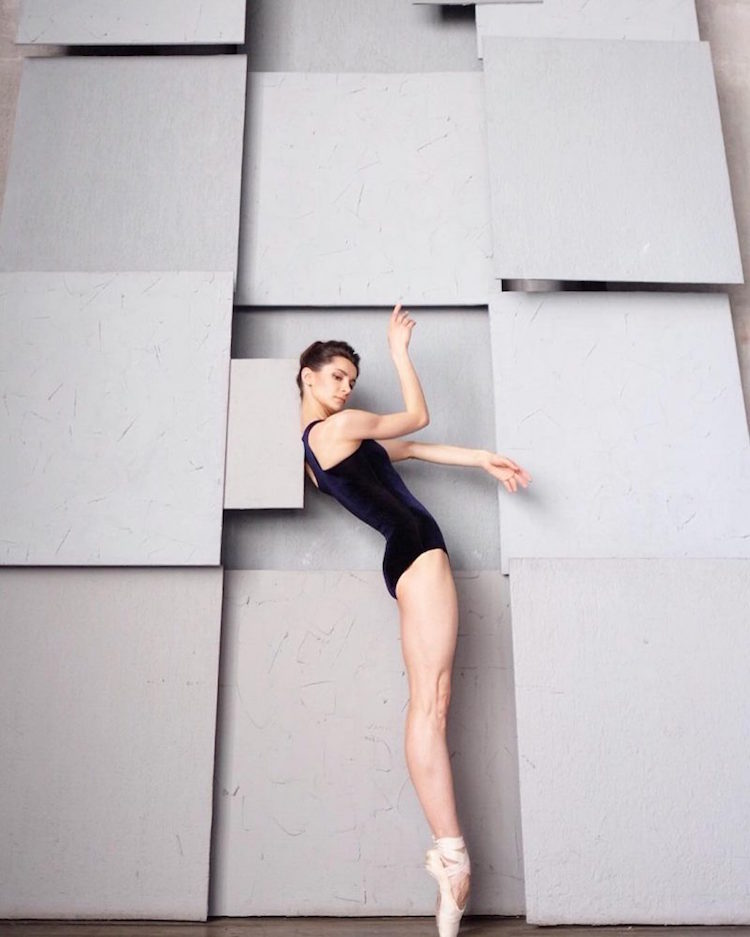Darian Volkovas Ballet Photography Reveals Backstage Of Russian Ballet 8409
