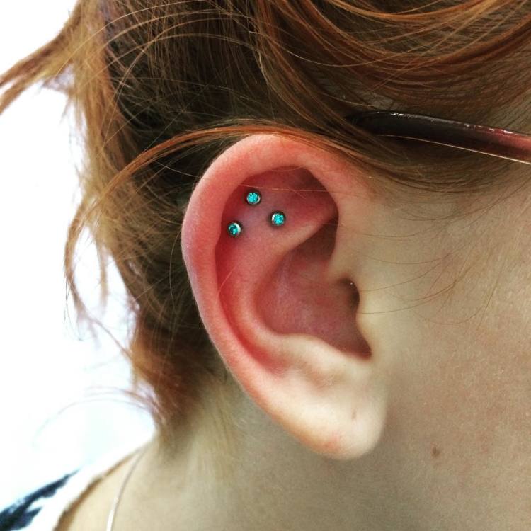 “Constellation Piercing” Trend Arranges Tiny Earrings All Over the Ear ...