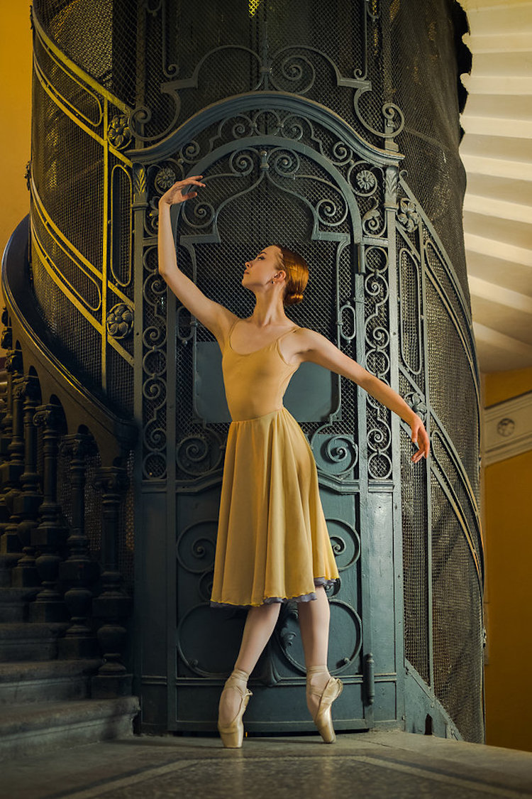 Ballet Photography In Decadent Architecture By Darian Volkova 