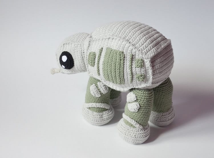 Krawka At-At crochet pattern star wars