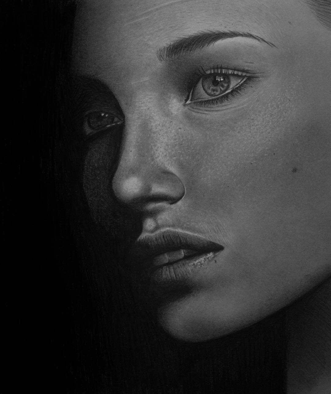 Mariusz Kedzierski photorealistic portraits art artist without arms