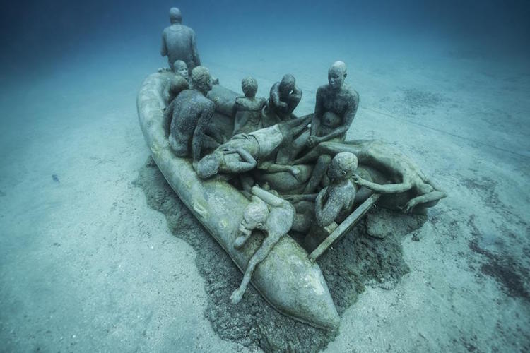 underwater sculpture jason decaires taylor museo atlantico lanzarote canary islands