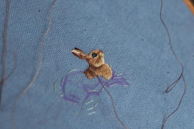 Meticulously-Stitched Embroidered Animals by Chloe Giordano