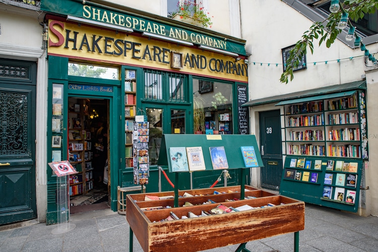 Shakespeare and Company Paris - Cool Book Stores