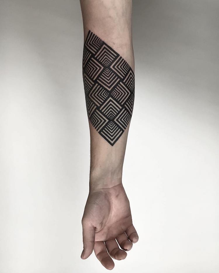 Mesmerizing Geometric Tattoos by Corey Divine