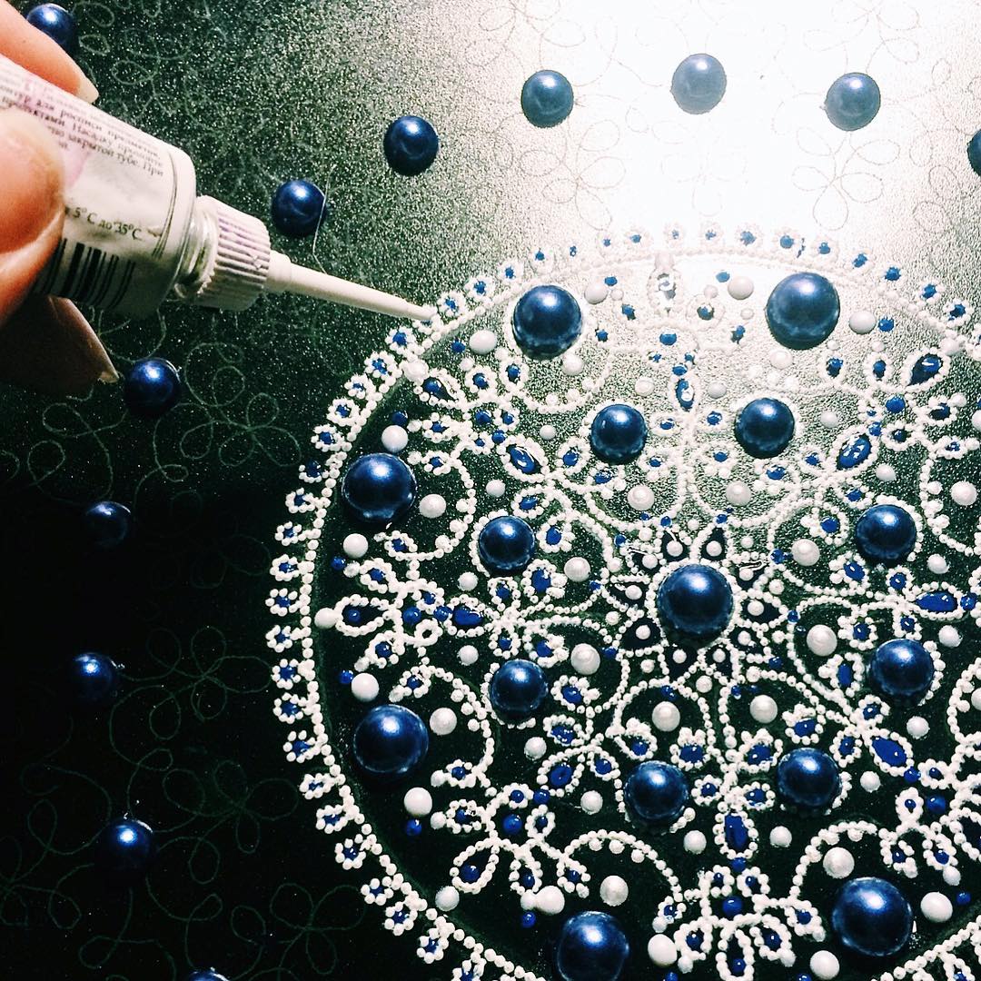 Dot Painting Used to Create Ornate Decorative Plates