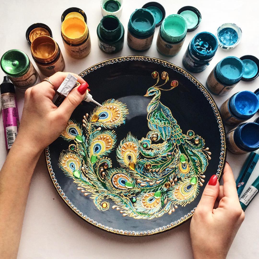 How to Setup Paper Plate Painting with an Art Club