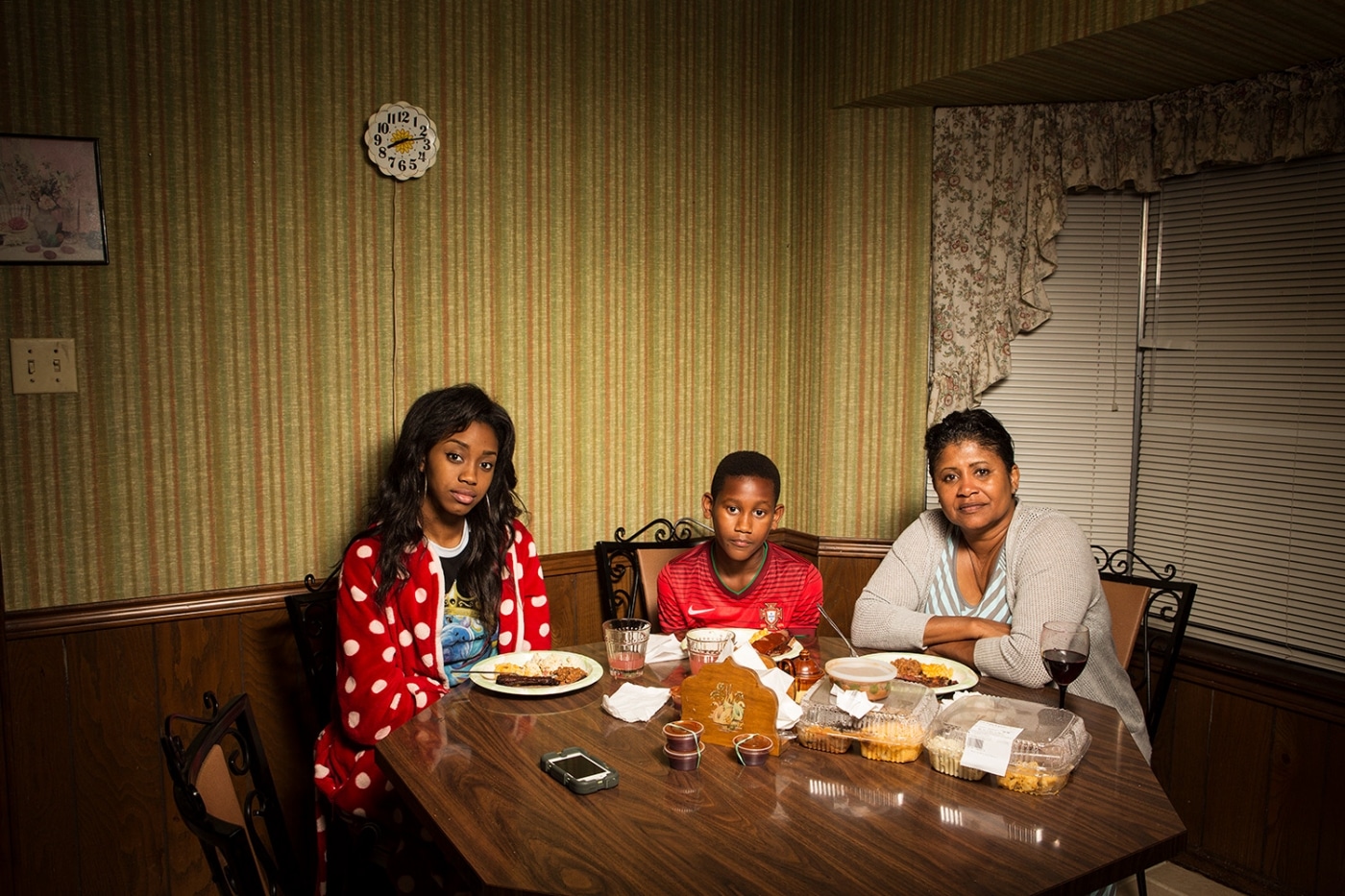 Fascinating Photos Document the Ritual of Weeknight Dinners