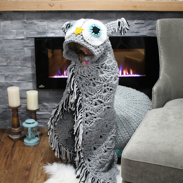 Charming DIY Owl Blanket is Cozy Way to Be a Bird