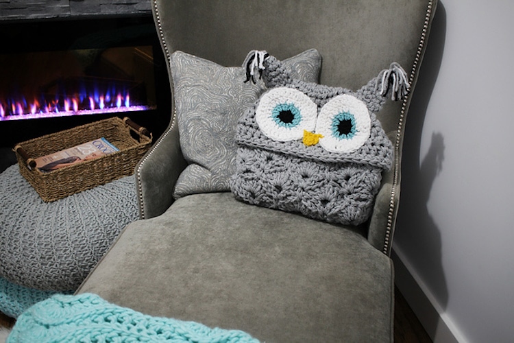 Charming DIY Owl Blanket is Cozy Way to Be a Bird