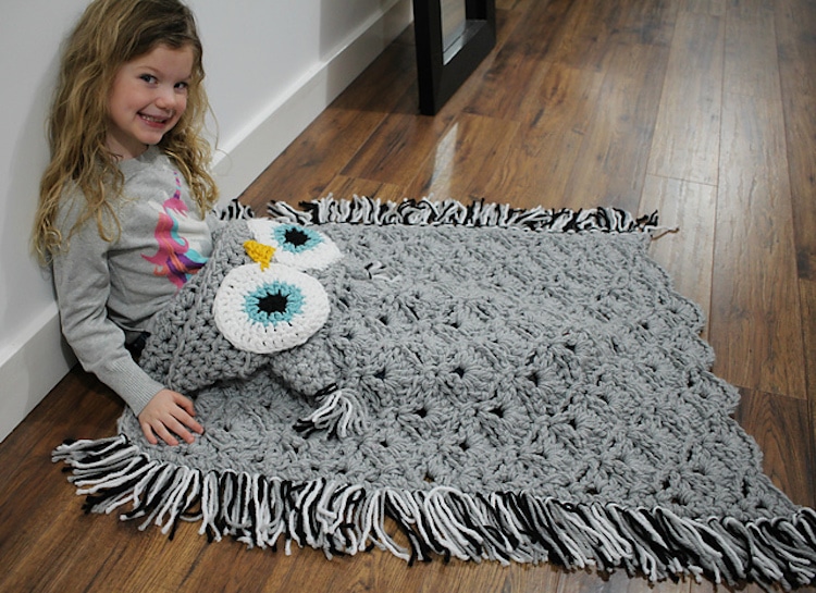 Charming DIY Owl Blanket is Cozy Way to Be a Bird