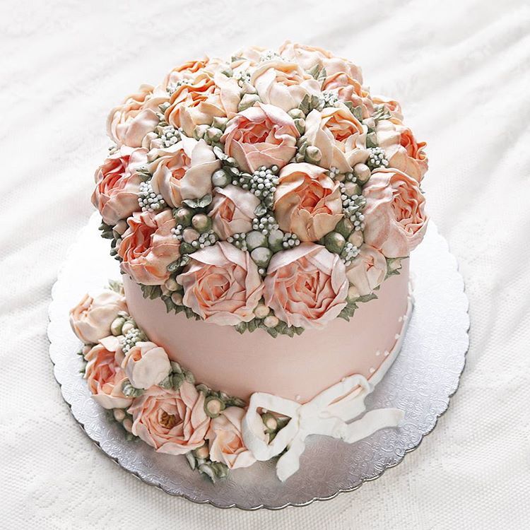 buttercream flower cake