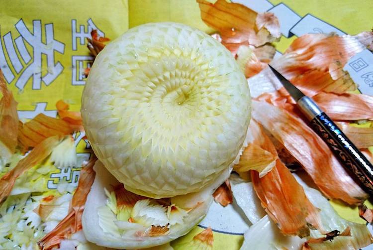 artistic food carving