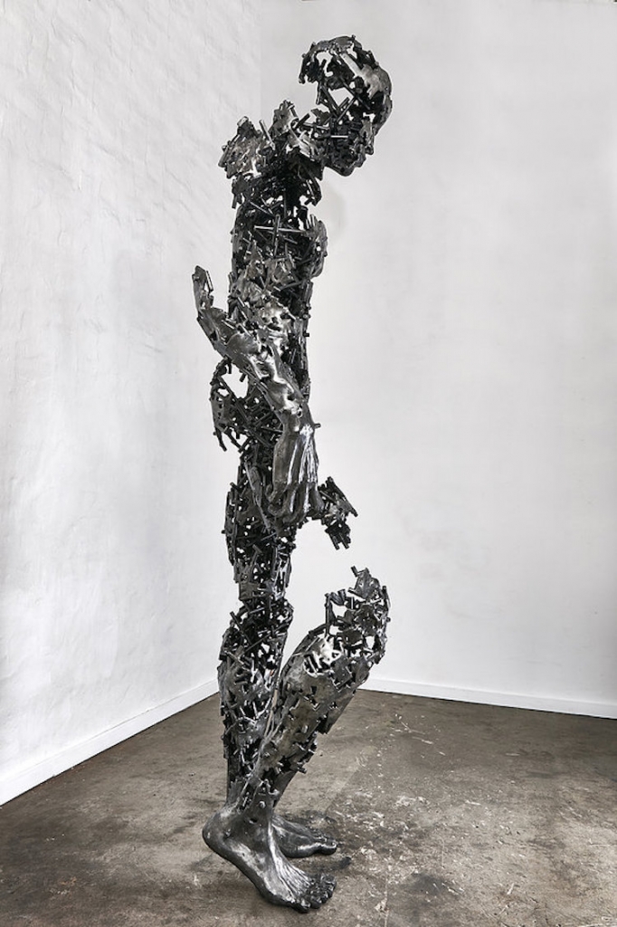 Deconstructed Sculptures Explore The Fragility of the Human Body