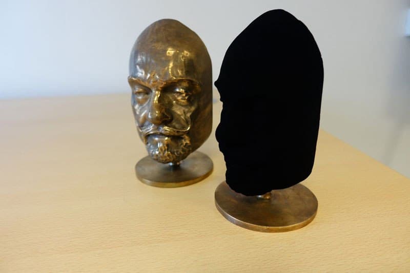 le Vantablack est la peinture noire la plus noire 