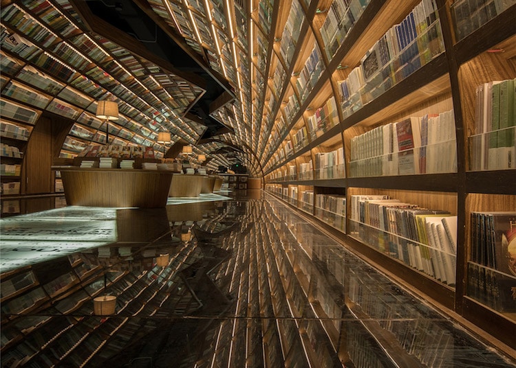 black mirrored flooring