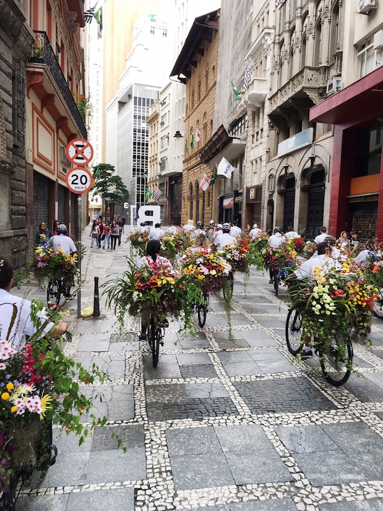 azuma makoto flower messenger flower bicycles sao paulo performance art