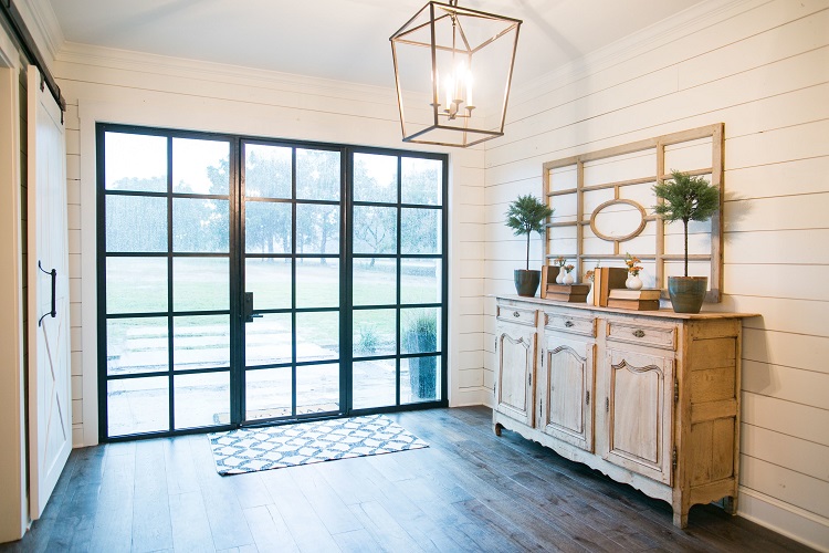 chip and joanna gaines fixer upper barndominium