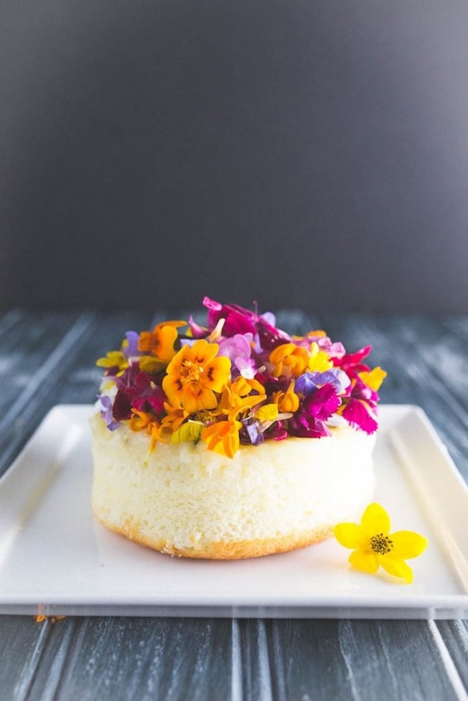 Edible Flower Cakes Let You Enjoy Beautiful Blooms in Sight and Taste