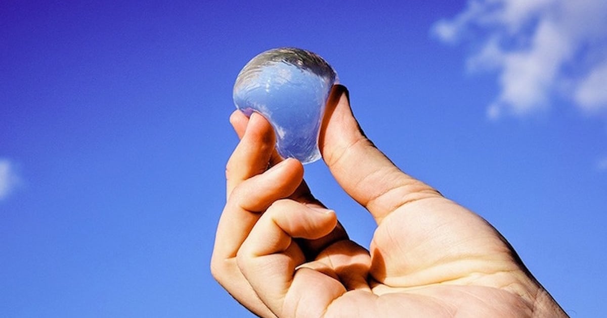 Ooho! is an Edible Water Bottle Made from Seaweed