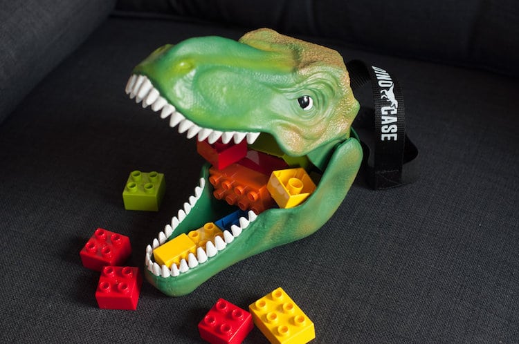 Creative Lunch Box Shaped Like a Dino Stores Food Between Its Teeth