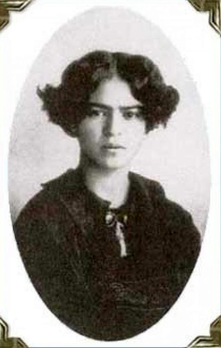 Rare Frida Kahlo Photos Frida Kahlo in the 1920s Frida Photos