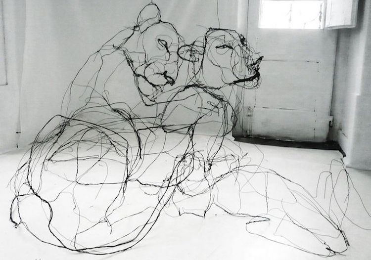 20 Breathtaking Sculptures Created Using Ordinary Wire