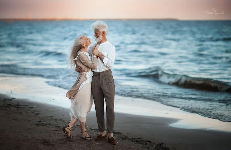 Pictures of Elderly Couple in Love
