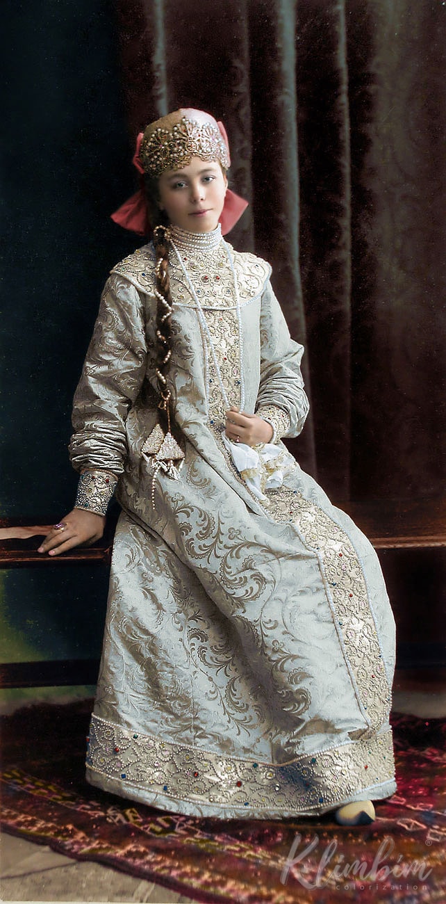 Olga Shirnina - Colorized Photos of Russian History