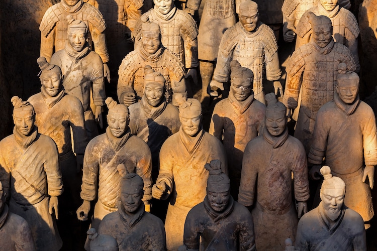 terracotta warriors famous sculptures