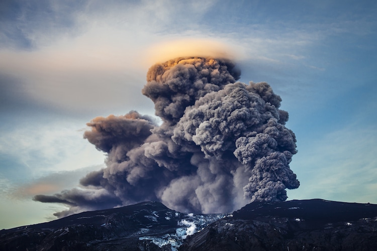 volcano eruption iceland