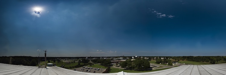 photos of total eclipse