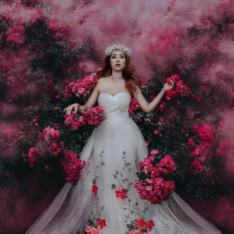 frill arkitekt Pjece Fine Art Photographer Ellie Victoria Gale Pairs Models Against Flowers